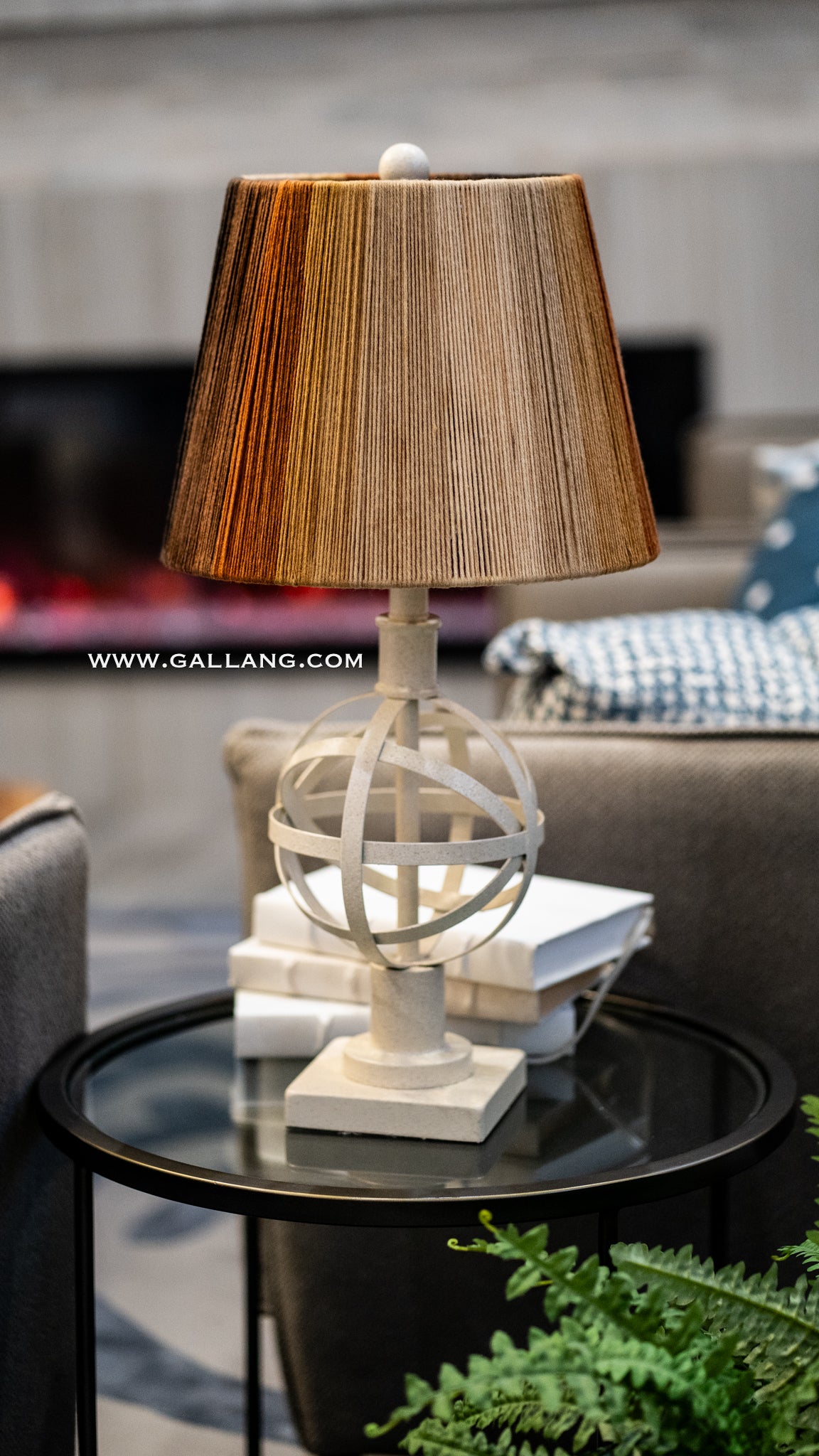 Multi color yarn desk lamp- “GLOBE”