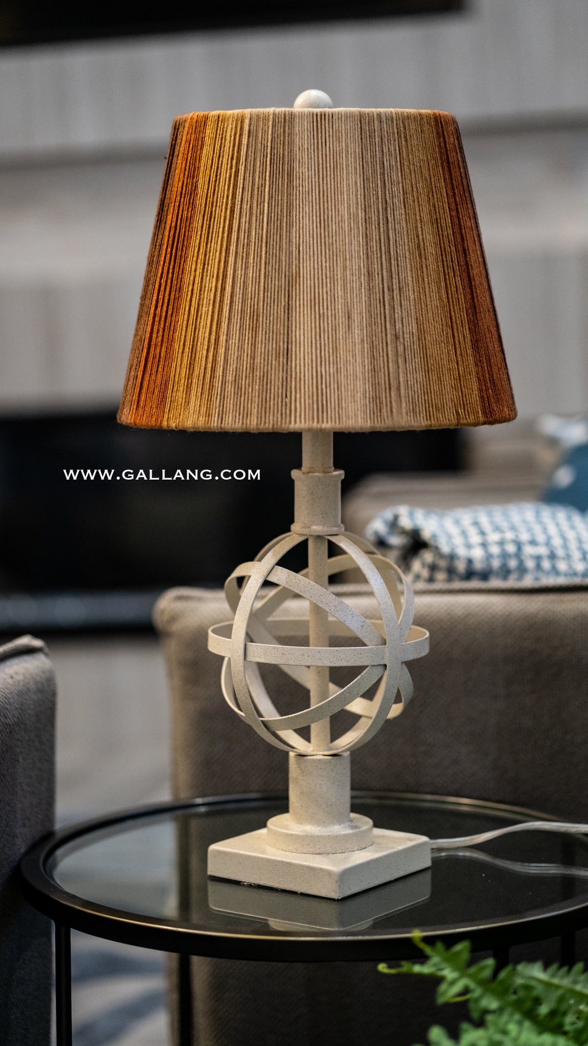 Multi color yarn desk lamp- “GLOBE”